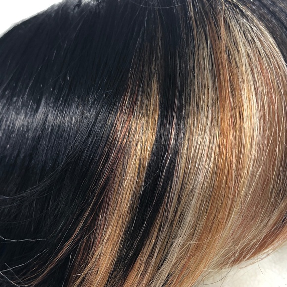 NEW Signature Look Wig 1B/745 ~W025 - Picture 6 of 15